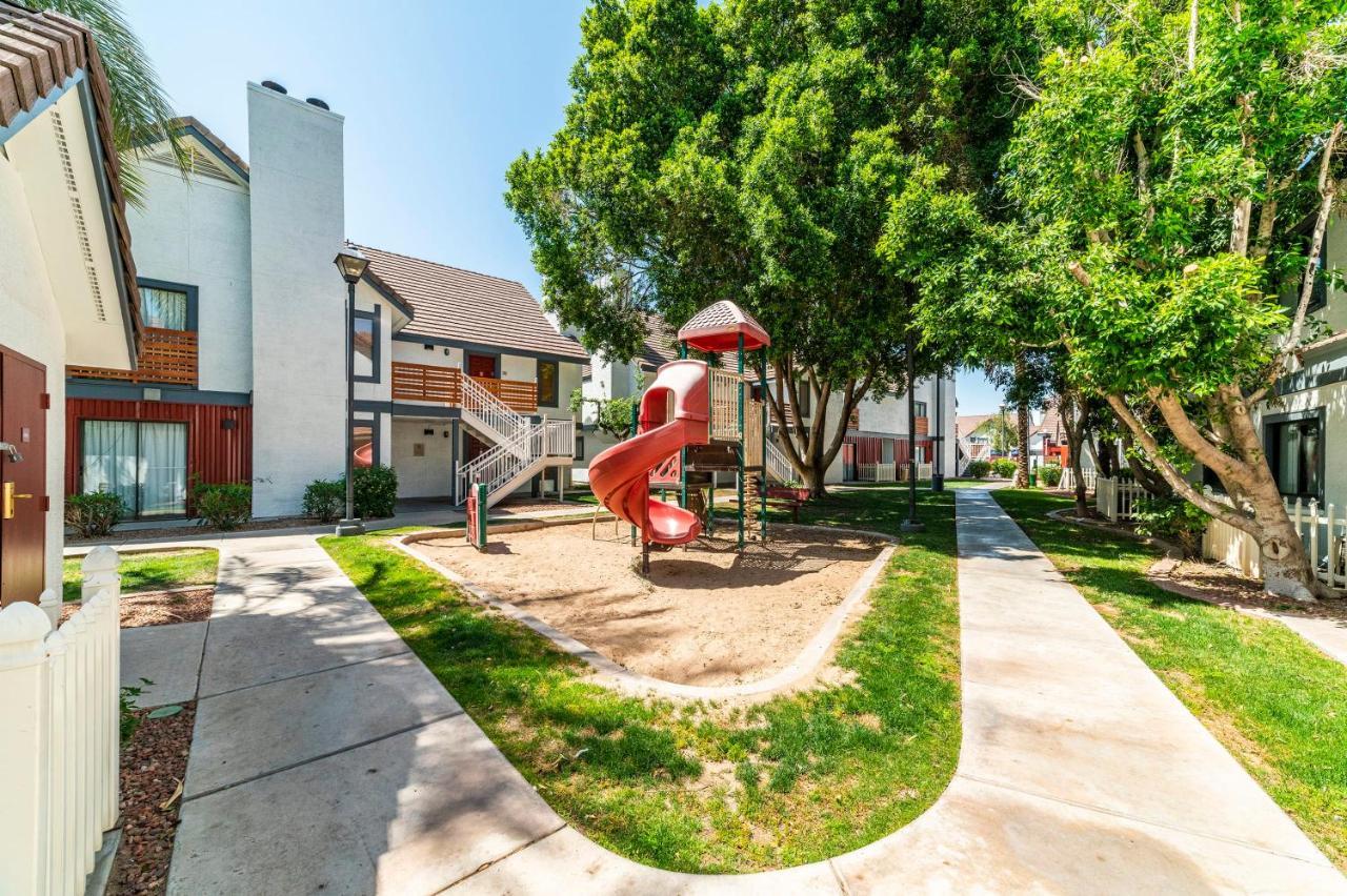 Metro Phx Upstairs 2Bd Sleeps 6 Heated Pool No Pets Allowed Phoenix Buitenkant foto