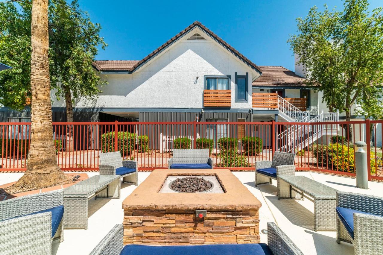 Metro Phx Upstairs 2Bd Sleeps 6 Heated Pool No Pets Allowed Phoenix Buitenkant foto