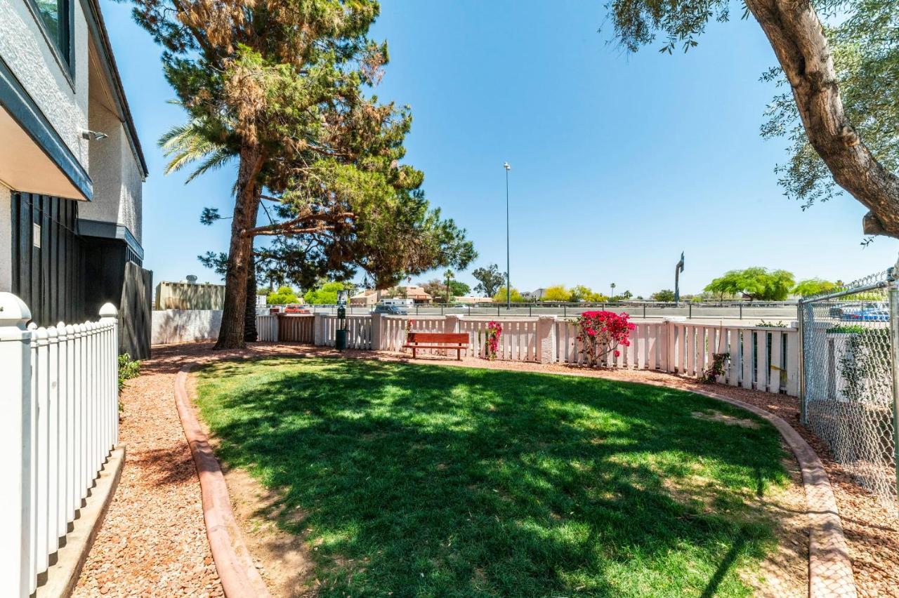 Metro Phx Upstairs 2Bd Sleeps 6 Heated Pool No Pets Allowed Phoenix Buitenkant foto