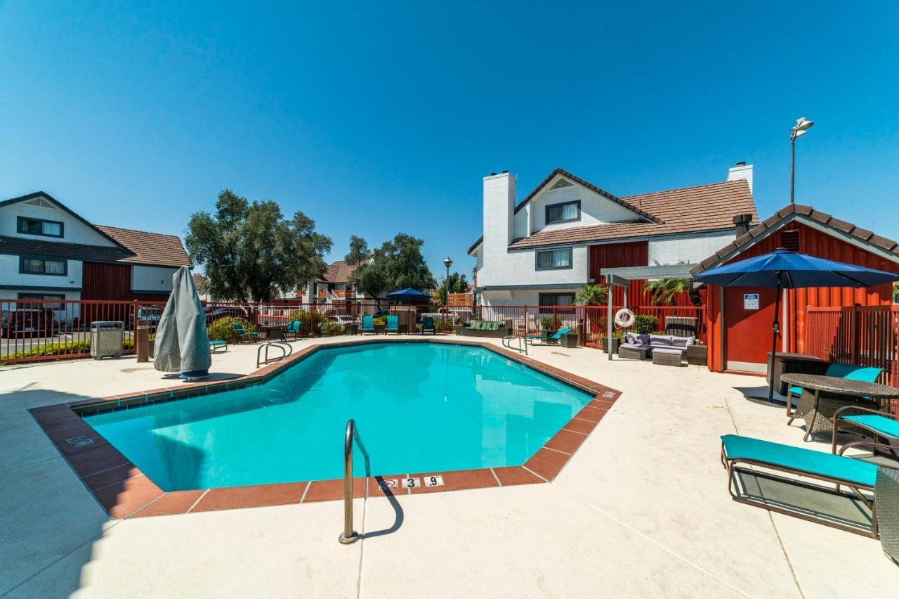 Metro Phx Upstairs 2Bd Sleeps 6 Heated Pool No Pets Allowed Phoenix Buitenkant foto